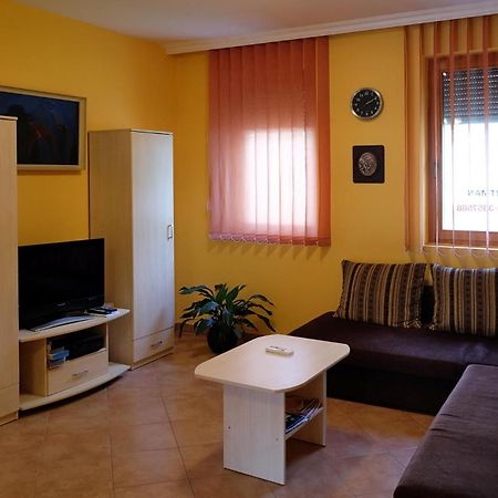 Vár-Torony Apartman Gyula Zewnętrze zdjęcie