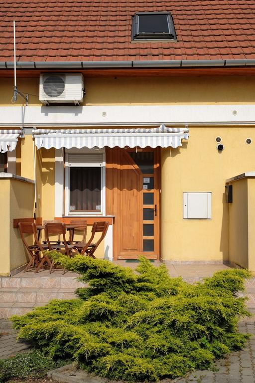 Vár-Torony Apartman Gyula Zewnętrze zdjęcie